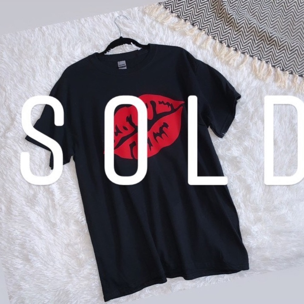Red Lips Tee 💋